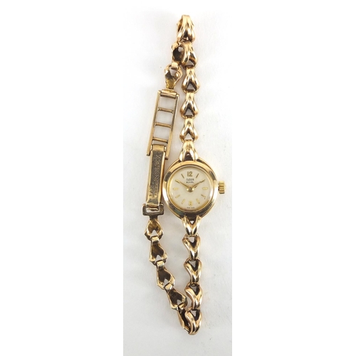 823 - Ladies 9ct gold Rolex Tudor wristwatch with 9ct gold strap, numbered317523 to the case, 1.1cm in dia... 