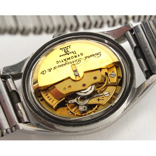 808 - Gentleman's vintage Girard-Perregaux wristwatch, with date dial, numbered 2209425 to the movement, 3... 