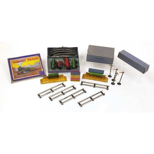 315 - Hornby OO gauge train set and accessories