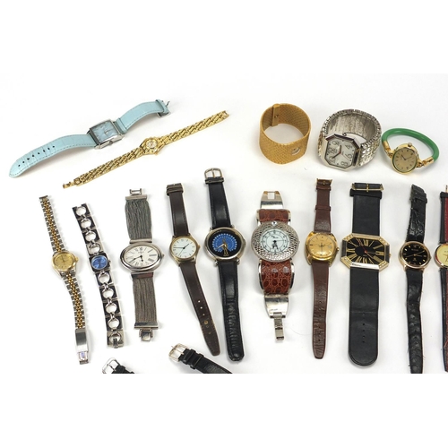 418 - Bag of assorted ladies dress watches