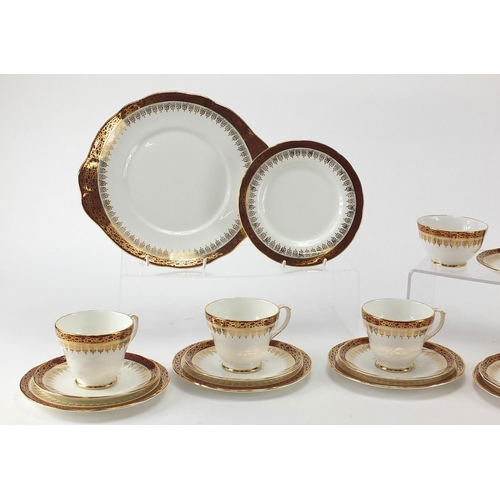 659 - Duchess Winchester pattern tea service