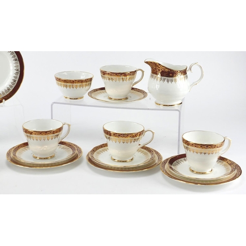 659 - Duchess Winchester pattern tea service