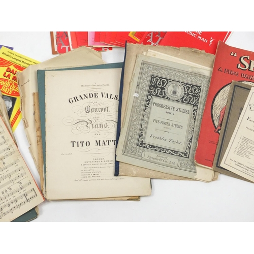 722 - Large collection of theatre ephemera