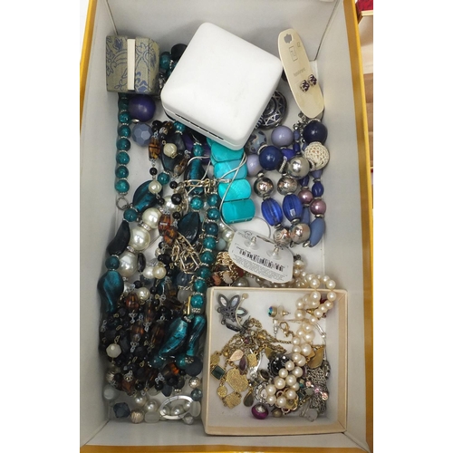 414 - Large selection of vintage and later jewellery including necklaces, wristwatches, brooches and earri... 