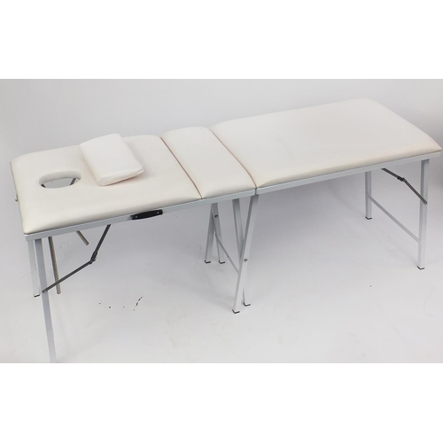 133 - Folding Salon massage bed