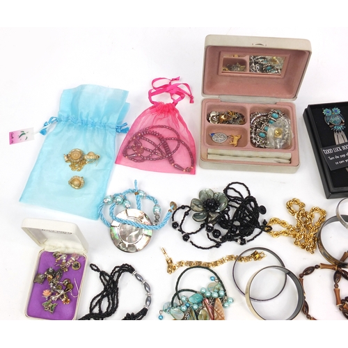 411 - Box of assorted costume jewellery including necklaces, as new wristwatches and bracelets, with a sel... 