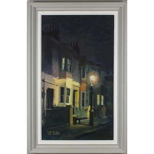 2124 - Ian Weatherhead RIBA - Brighton street scene, oil on board, label verso, mounted and framed, 60cm x ... 