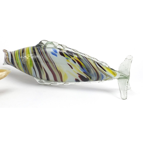 2175 - Large Murano colourful glass fish together with a stylish glass centrepiece, the largest 45cm in len... 