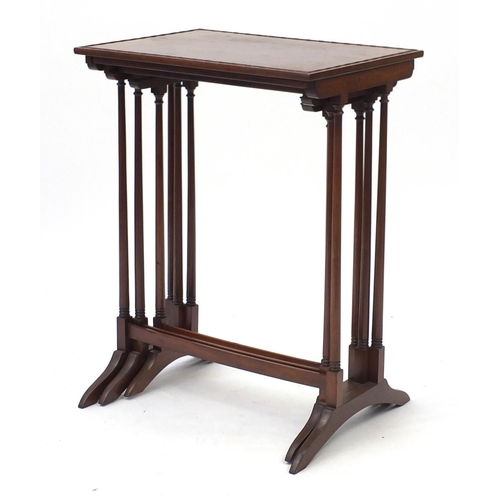 2041 - Nest of three Edwardian mahogany occasional tables with spindle turned legs, the largest 70cm H x 53... 