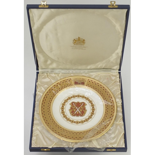 2172 - Two Spode Commemorative bowls and a plate, housed in a silk lined case, each bowl 26cm in diameter