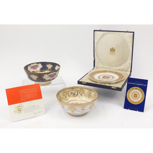 2172 - Two Spode Commemorative bowls and a plate, housed in a silk lined case, each bowl 26cm in diameter