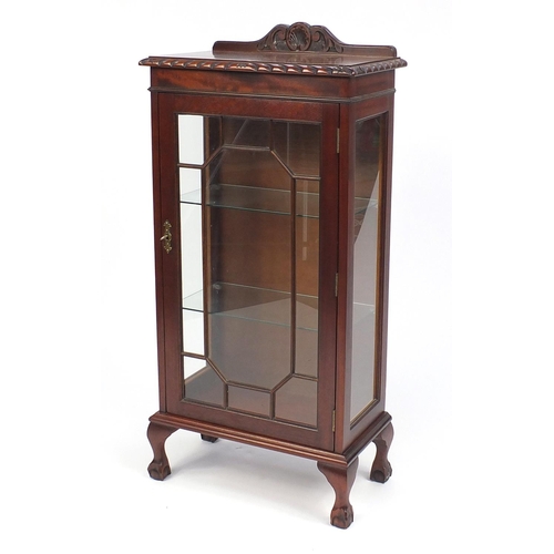 100 - Mahogany display cabinet fitted with two glass shelves, 112cm H x 53cm W x 30cm D