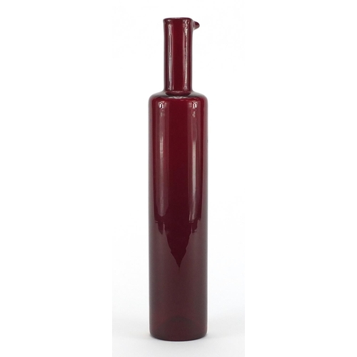 925 - Large Riihimäki red bottle vase by Nanny Still, etched marks around the base, 32.5cm high
