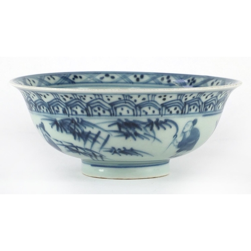 604 - Chinese blue and white porcelain bowl, hand painted with three friends, 16cm in diameter