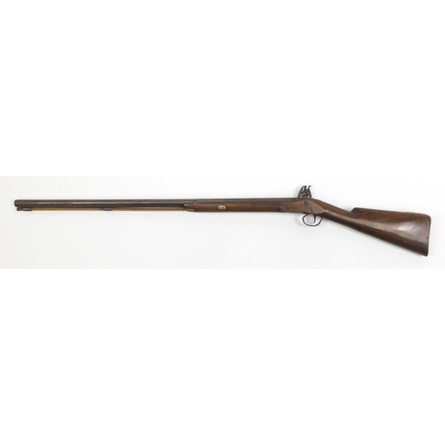 581 - 19th century flint lock rifle, the barrel with impressed proof marks, 126cm in length