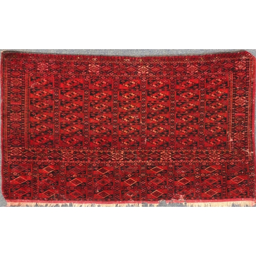 2053 - Rectangular Persian rug, 124cm x 72cm