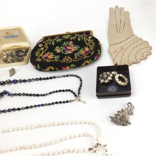 358 - Vintage clutch bags and costume jewellery to include marcasite brooches