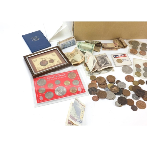 644 - British and World coins and banknotes including 1953 specimen coin set, five pound and one pound coi... 