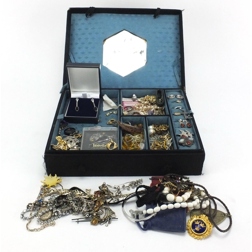 354 - Costume jewellery including vintage examples, necklaces, bracelets, brooches and silver items