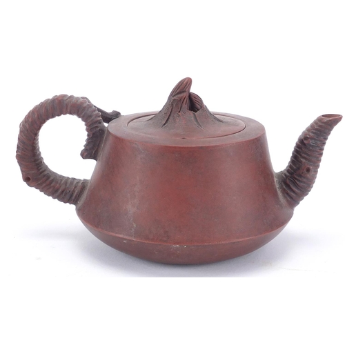 550 - Chinese Yixing terracotta teapot, 9cm high