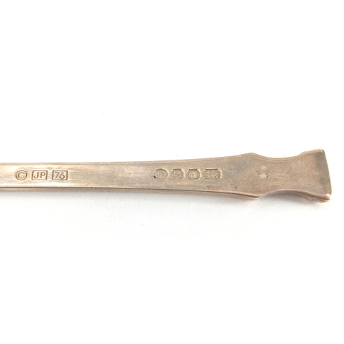 366 - The 1976 John Pinches silver Christmas spoon, hallmarked London 1976, with box, 14cm in length