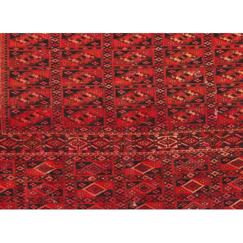 117 - Rectangular Persian rug, 124cm x 72cm