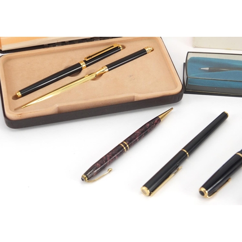 9 - Vintage and later fountain pens and propelling pencils including Parker Duofold and Swan self filler