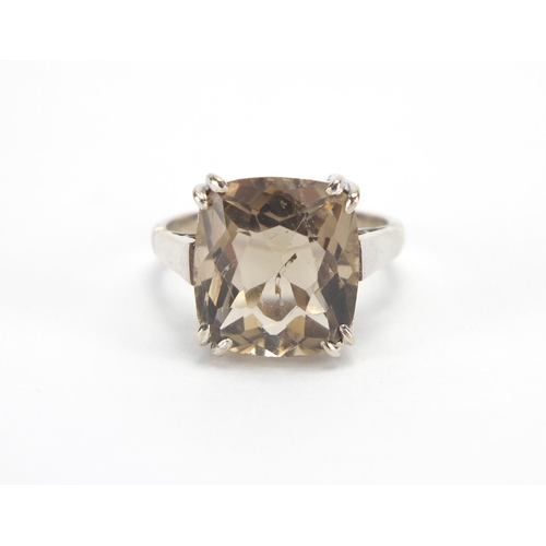 2641 - 9ct white gold smoky quartz ring, size N, approximate weight 5.0g