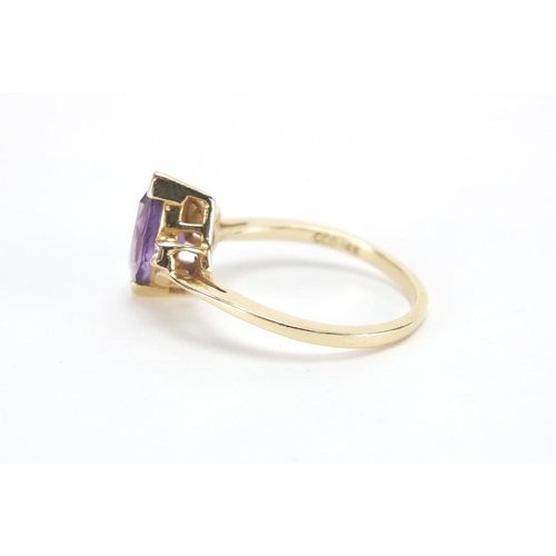 2789 - 14ct gold amethyst and diamond ring, size M, approximate weight 2.7g