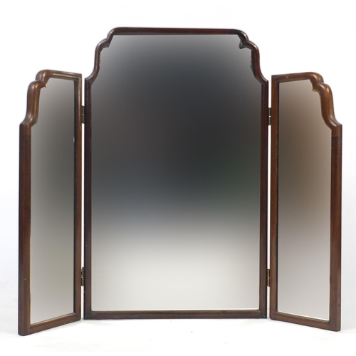 33 - Mahogany triple aspect mirror, with bevelled glass, 77cm x 92cm