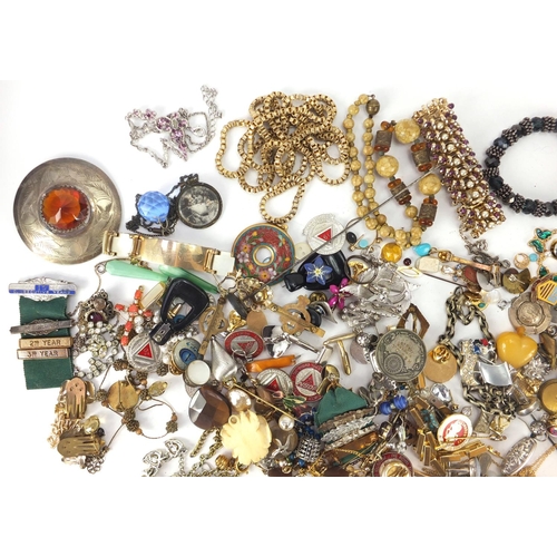 2811 - Costume jewellery including Scottish brooch, Japanese bracelet, necklaces and lockets