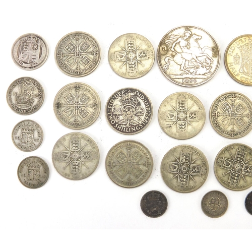 248 - Victorian and later British coinage including 1890 crown and florins, approximate weight 227.0g