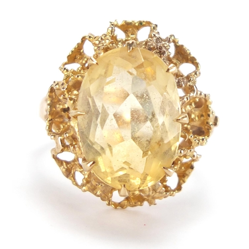 2762 - 9ct gold citrine solitaire ring, size K, approximate weight 4.9g