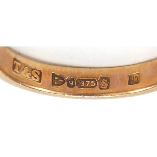 2602 - 9ct gold wedding band, size k, approximate weight 2.7g