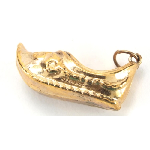 2694 - 9ct gold Dutch clog charm, 3cm in length, approximate weight 2.5g