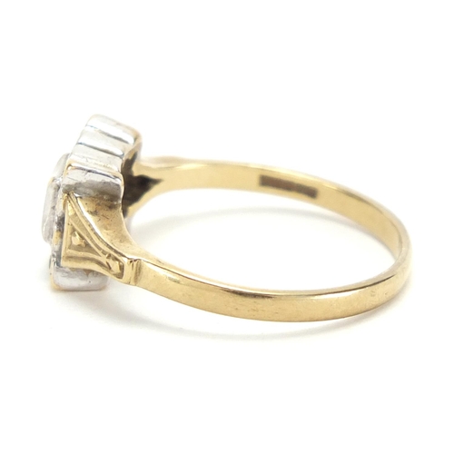 2788 - 9ct gold ring set with clear stonse, size O, approximate weight 2.5g