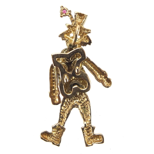 2590 - 9ct gold articulated clown pendant, 3cm in length, approximate weight 3.0g