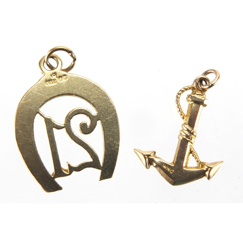 2679 - Two 9ct gold charms, 21 and an anchor, approximate weight 1.8g