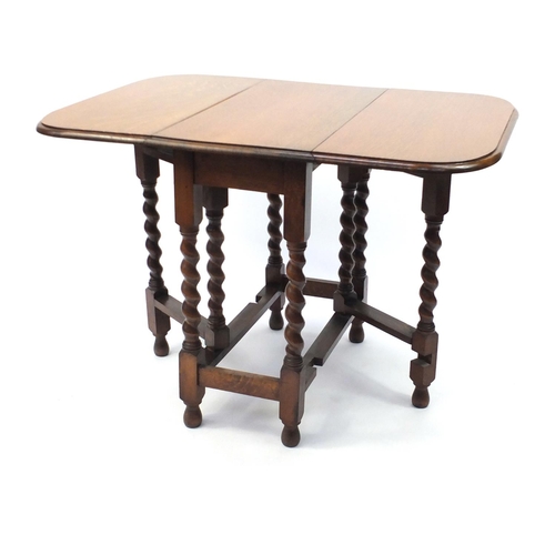 25A - Oak gateleg table with barley twist supports, 73cm H x 110cm w (extended) x 76cm D