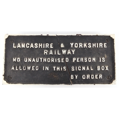 870 - Lancashire and Yorkshire Railway cast iron sign, 35cm x 16cm