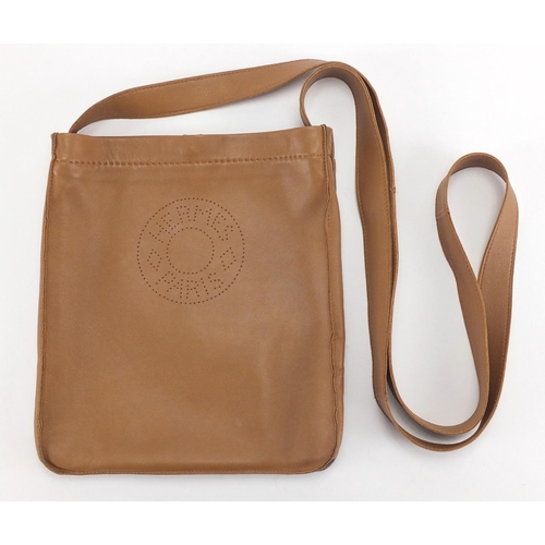 2039 - Hermes leather Clou De Selle shoulder bag, France, with dust bag and box, 22.5cm high