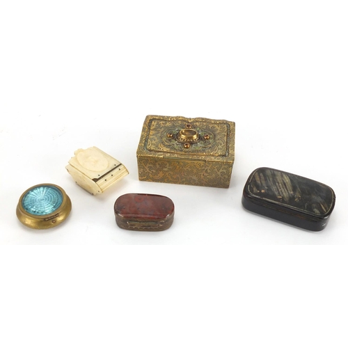 21 - Antique and later snuff boxes and trinkets including moss agate example, circular brass example with... 