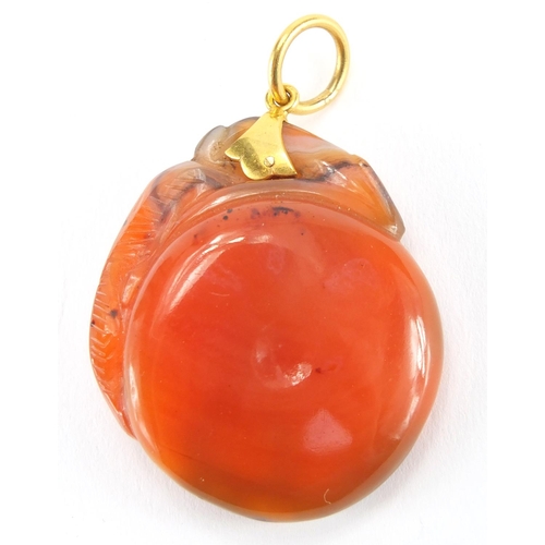 697 - Chinese carved hardstone fruit pendant, with unmarked gold mount and suspension loop, 4.7cm high x 3... 