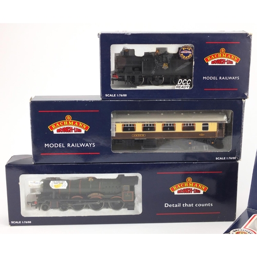 523 - Bachmann Branch-Line OO Gauge model railway with boxes including Lord Nelson 30851 locomotive, modif... 