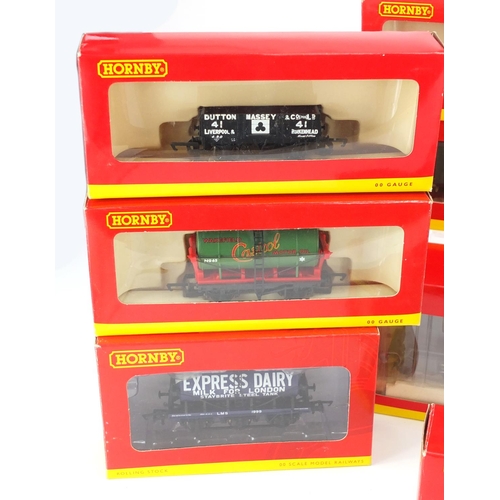 512 - Hornby OO Gauge model railway with boxes including R2723 class N15 locomotive, R2733 M7 class locomo... 