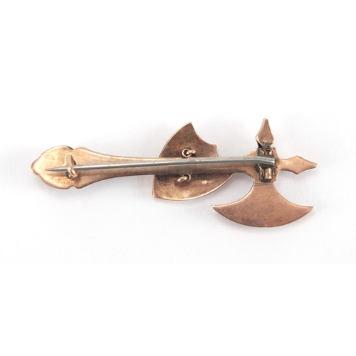 1068 - Scottish unmarked gold and hardstone axe and shield brooch, 5cm in length, approximate weight 3.8g