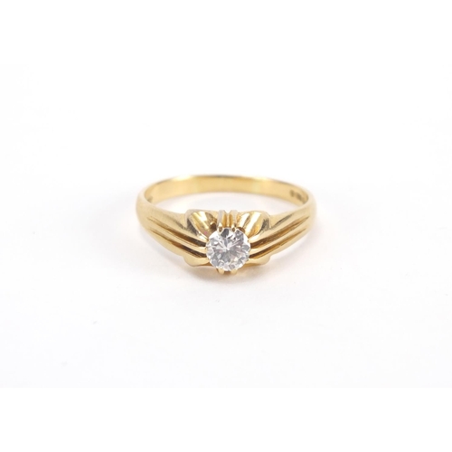 1069 - 18ct gold diamond solitaire ring, size W, approximate weight 5.7g