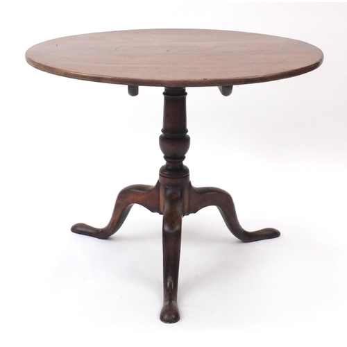 2091 - Circular Georgian mahogany snap top table, 68cm high x 86cm in diameter