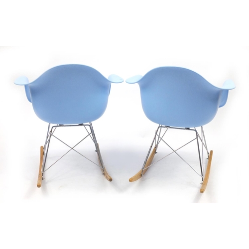 2120 - Pair of Charles & Ray Eames design RAR rocking chairs, each 71cm high