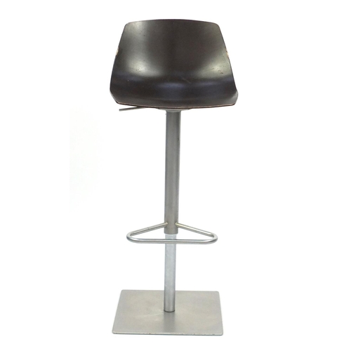 2104 - Lapalma Miunn adjustable bar stool designed by Karri Monni, 101cm high